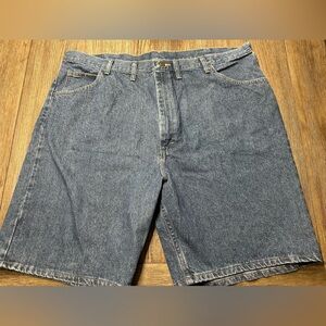 Wrangler Men's Relaxed Fit Blue Jean Shorts - Size 44